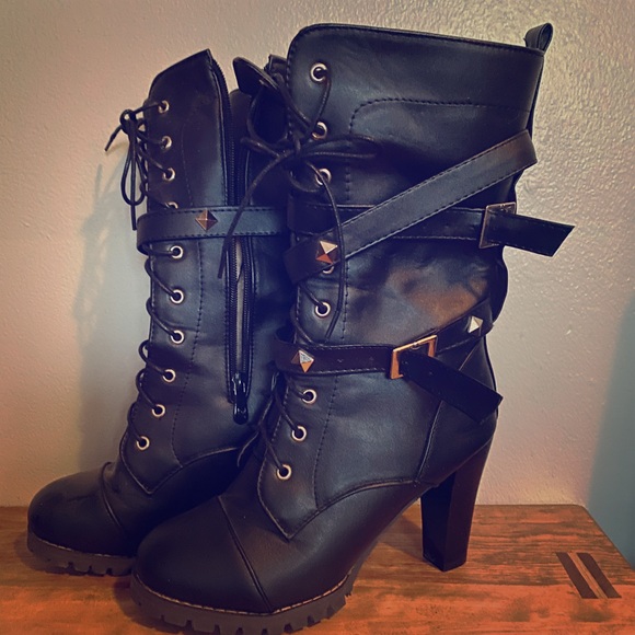 unknown Shoes - Lace up high heel boots - brand new